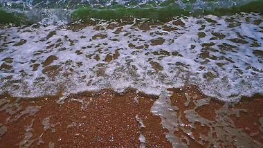 4K实拍夏日沙滩海浪自然风景视频海水海边大海视频的预览图
