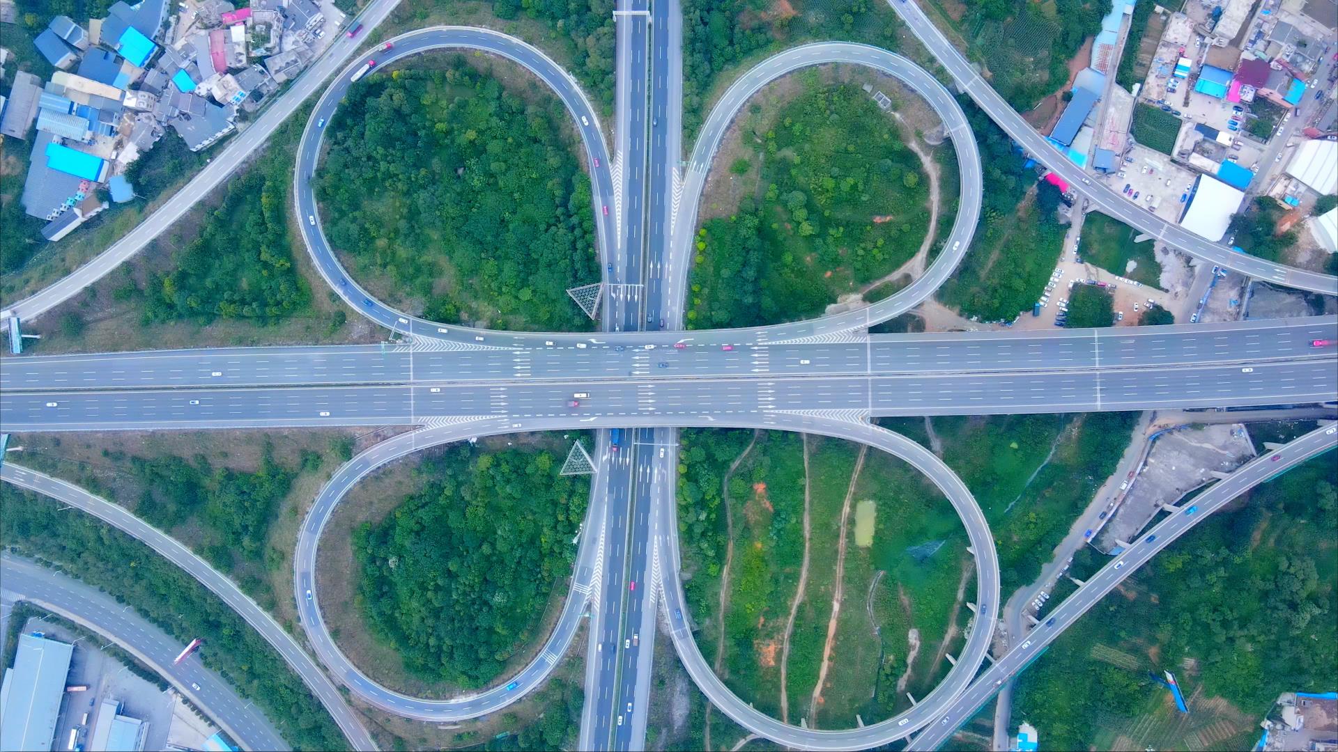 4K航拍贵州省贵阳环城高速城市交通车流车水马龙视频的预览图