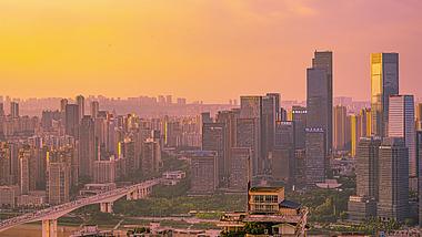 8K唯美重庆CBD城市日落夕阳黄昏下的车流车水马龙视频的预览图