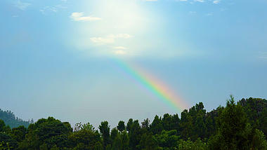 4k实拍夏季暴风雨后的彩虹风光自然风景风光视频的预览图