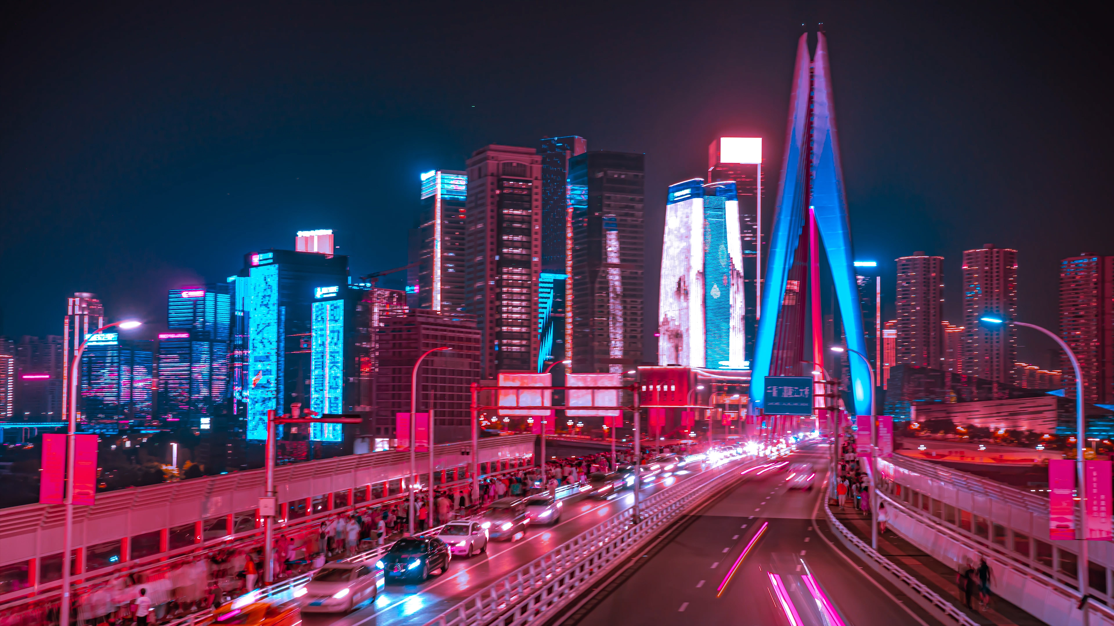 8K震撼赛博朋克魔幻重庆地标千厮门大桥车流夜景视频的预览图