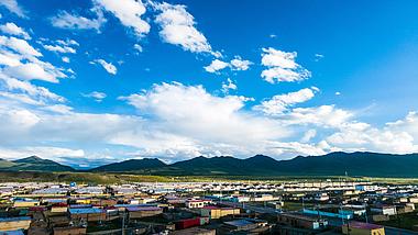 4k玉树州藏族自治州治多县城市风景延时摄影视频的预览图