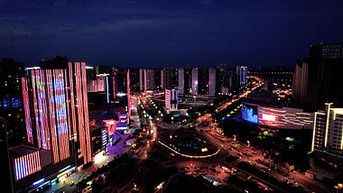 4K航拍南京六合欢乐港夜景六合城区CBD车流交通视频的预览图