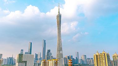 8K大气延时广州城市地标建筑广州塔壮观高层建筑视频的预览图