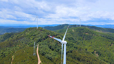 4K航拍中国能源风力发电基站视频的预览图