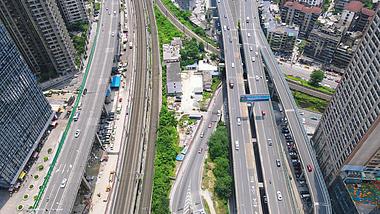4K航拍贵州贵阳北京路立交桥城市交通视频的预览图