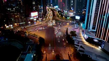 4K航拍贵阳会展城红绿灯路口车流夜景视频的预览图