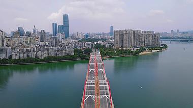 4K航拍广西柳州文惠桥城市交通视频视频的预览图