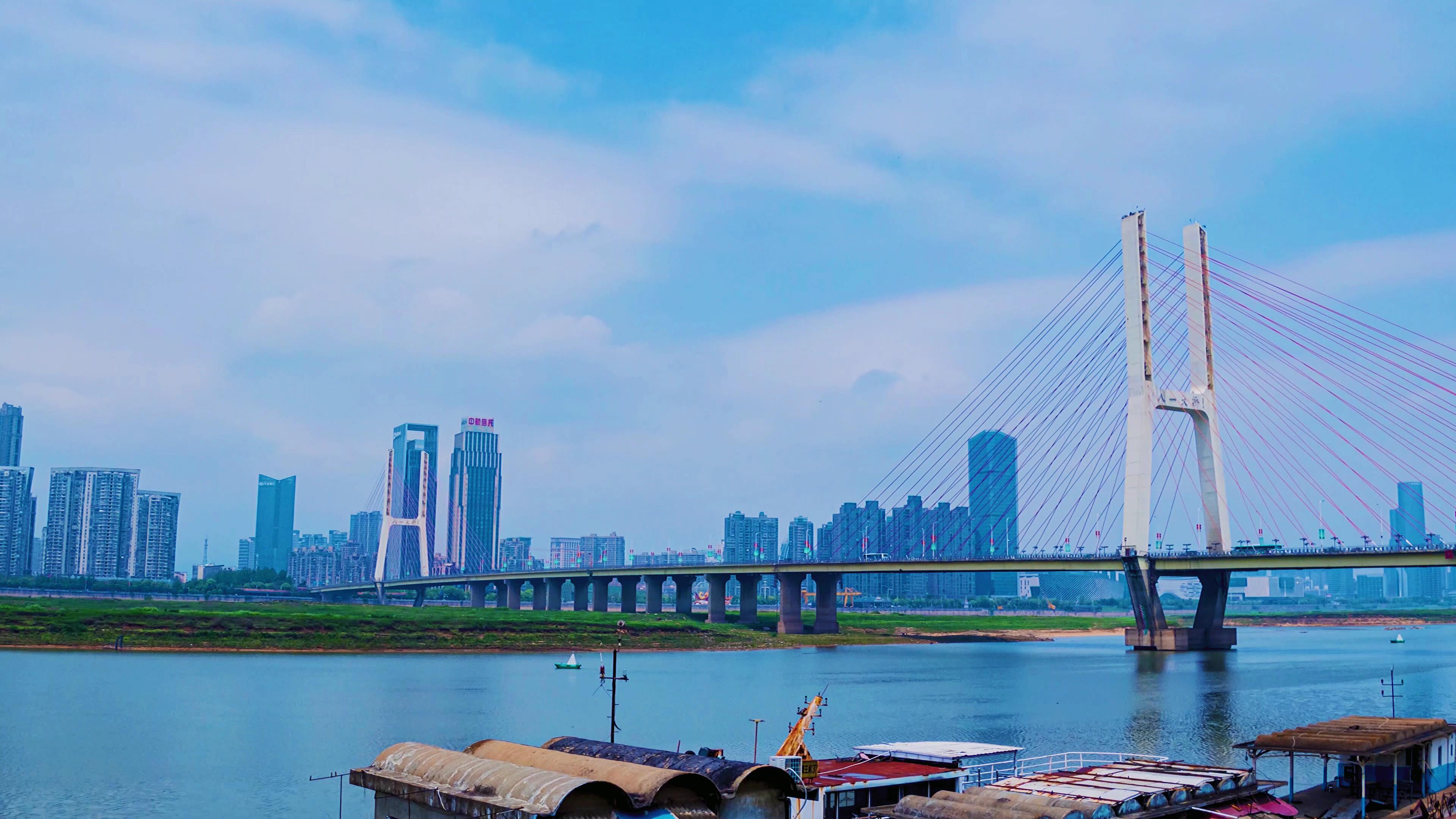 4K实拍江西南昌赣江八一大桥延时摄影视频的预览图