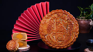 4K中国风中秋月饼展示摆拍视频的预览图