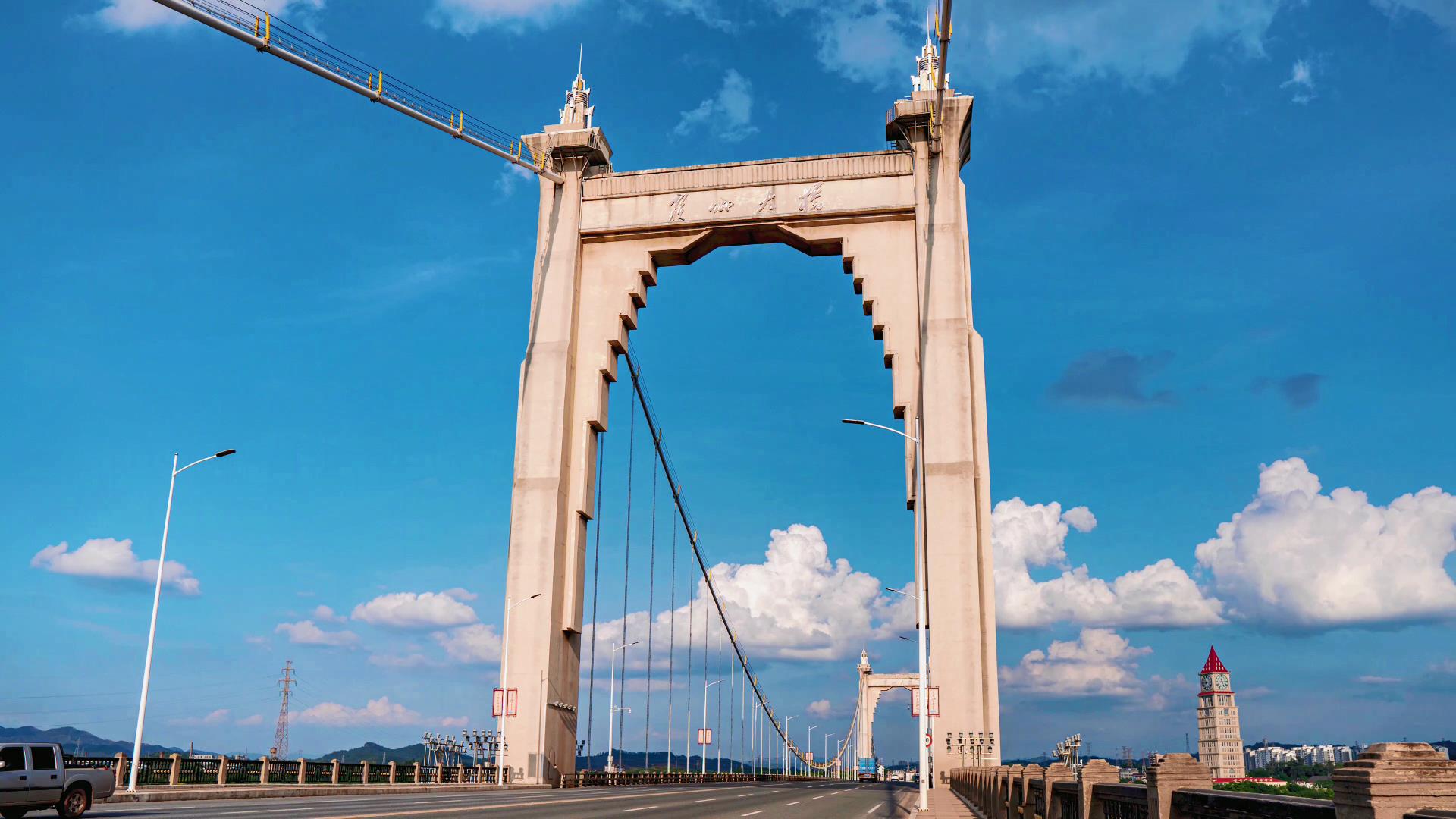 4K实拍江西赣州大桥交通延时摄影视频的预览图