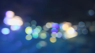 4k水面灯光波光粼粼虚化光斑唯美意境视频的预览图