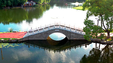 4K武汉城市现代建筑紫阳桥航拍实拍视频视频的预览图