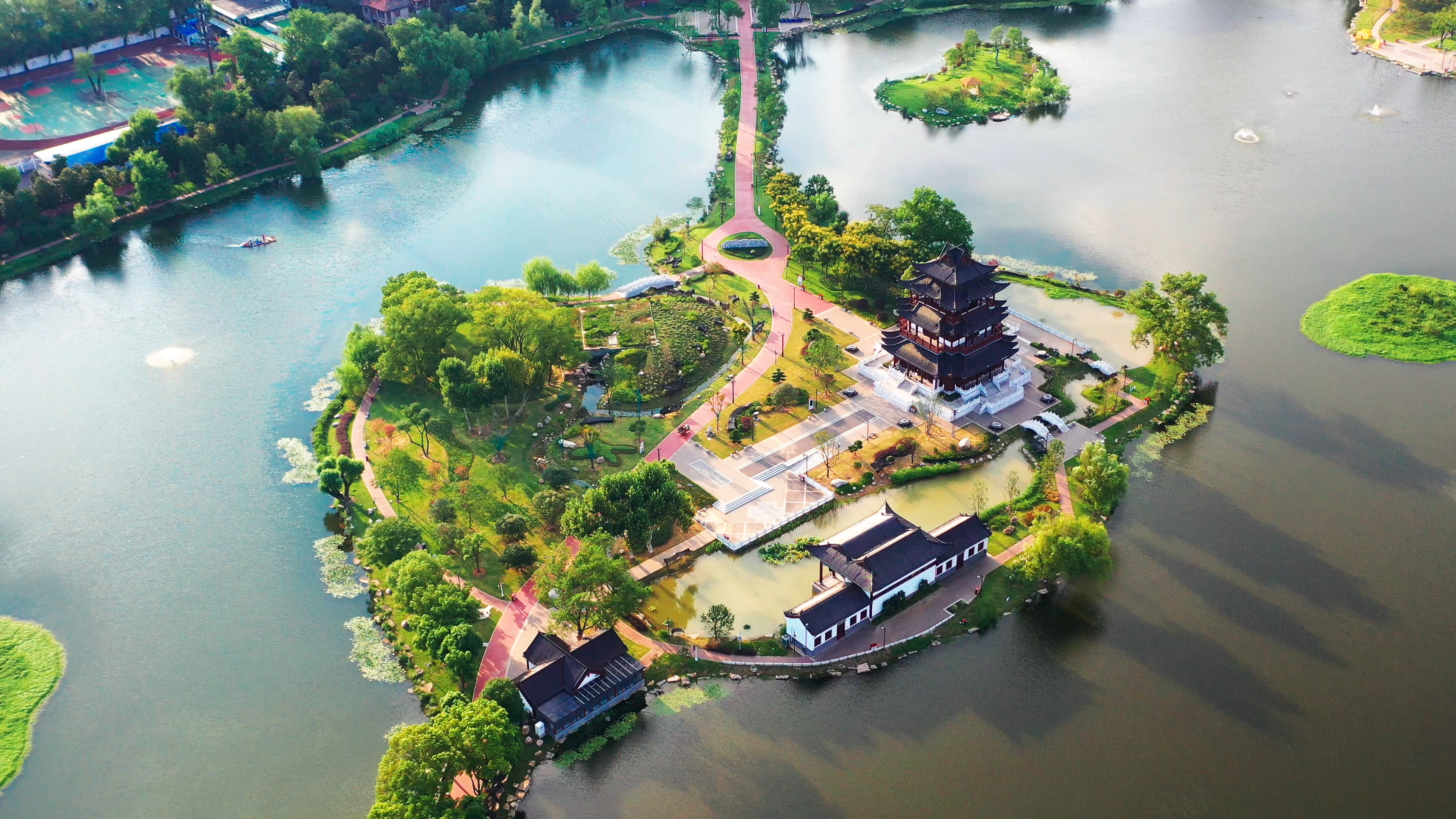 4K武汉城市建筑紫阳湖航拍实拍视频视频的预览图