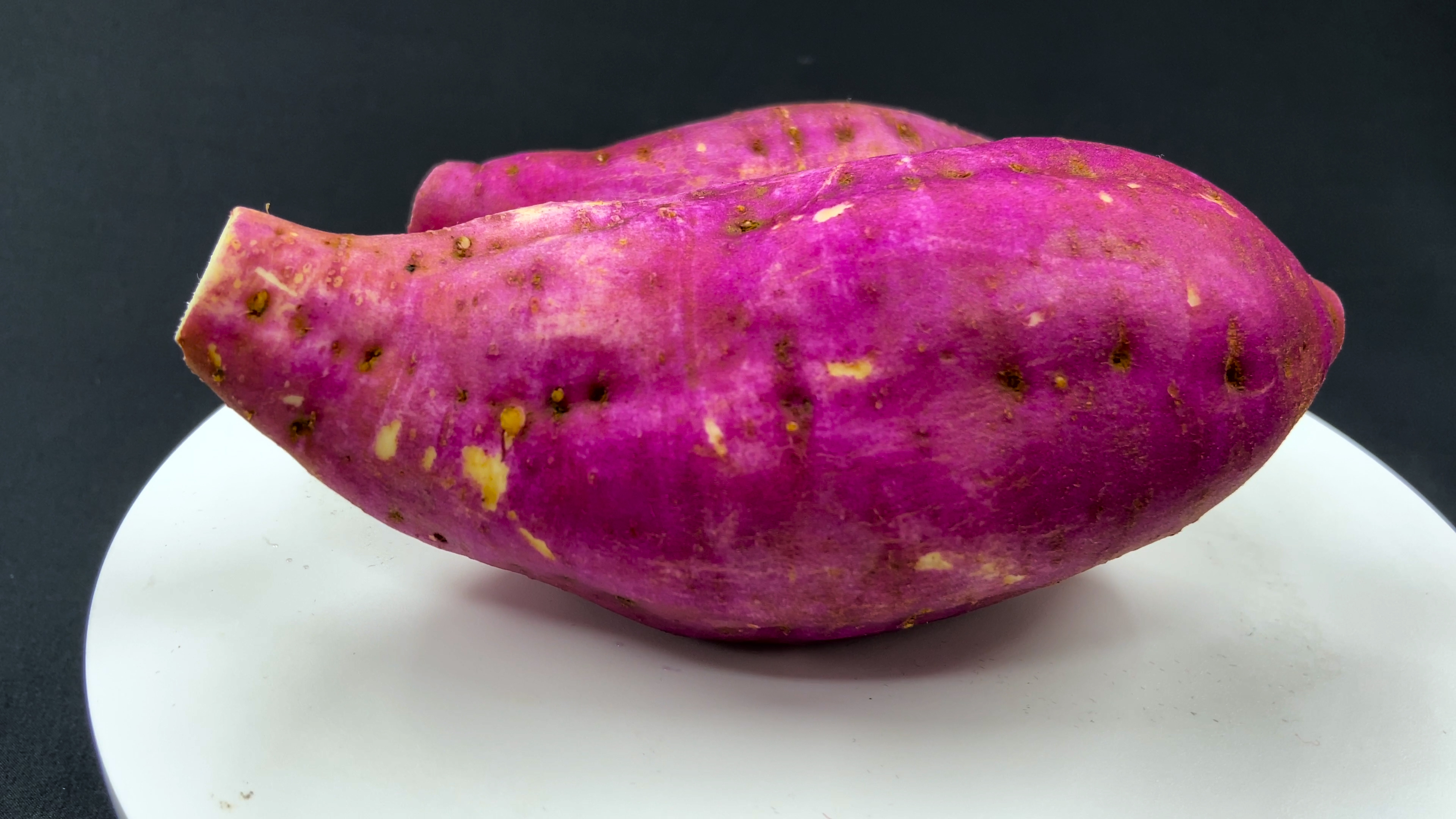 4K实拍美食红薯有机食品视频的预览图