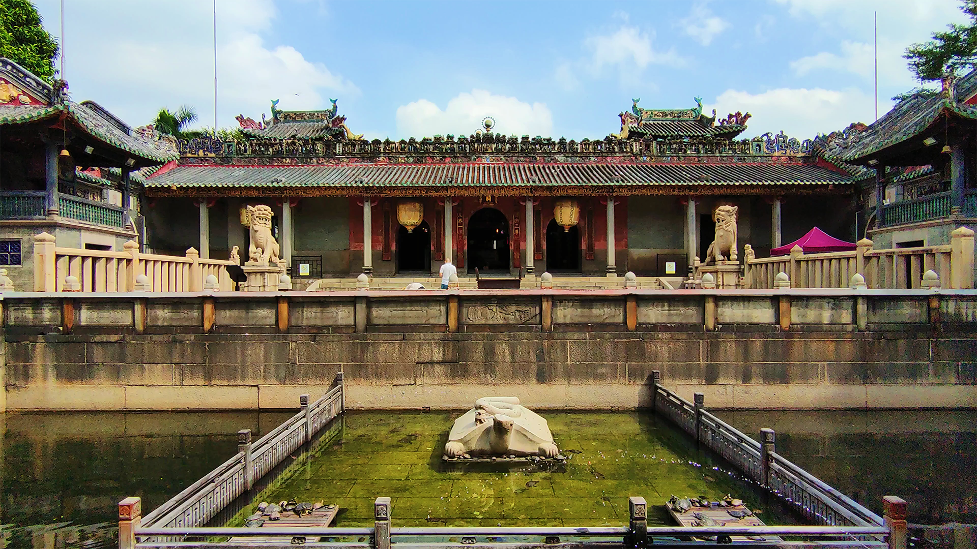 4K禅城祖庙延时实拍寺庙空镜视频视频的预览图