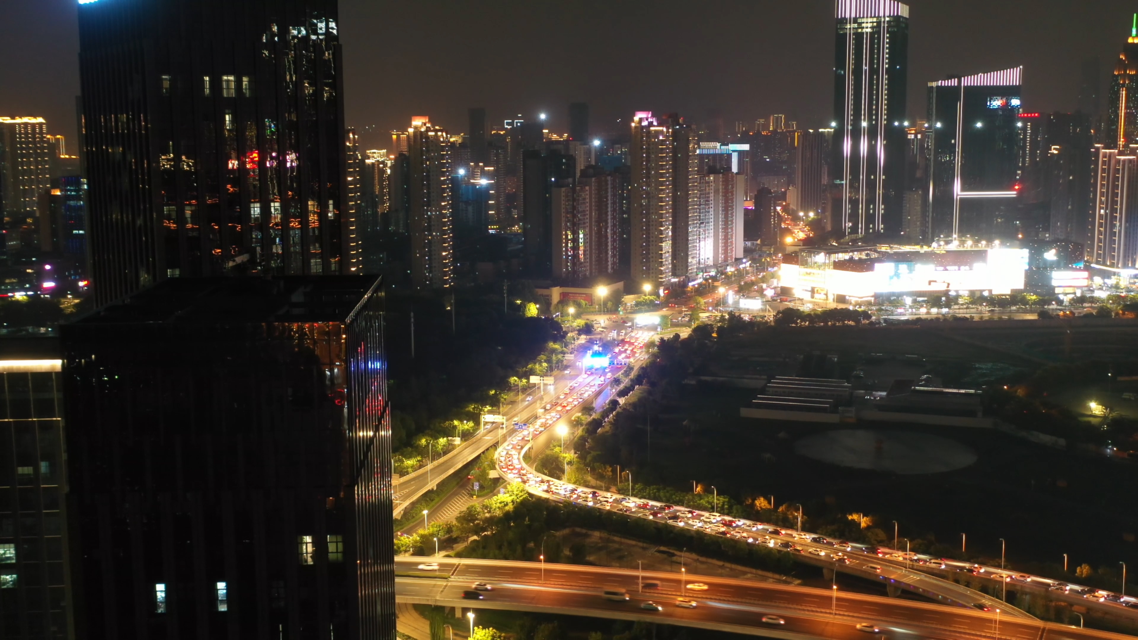 4K武汉城市建筑云飞路立交桥实拍视频视频的预览图