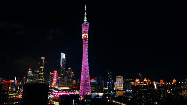 4K航拍广州塔灯光秀城市夜景视频的预览图