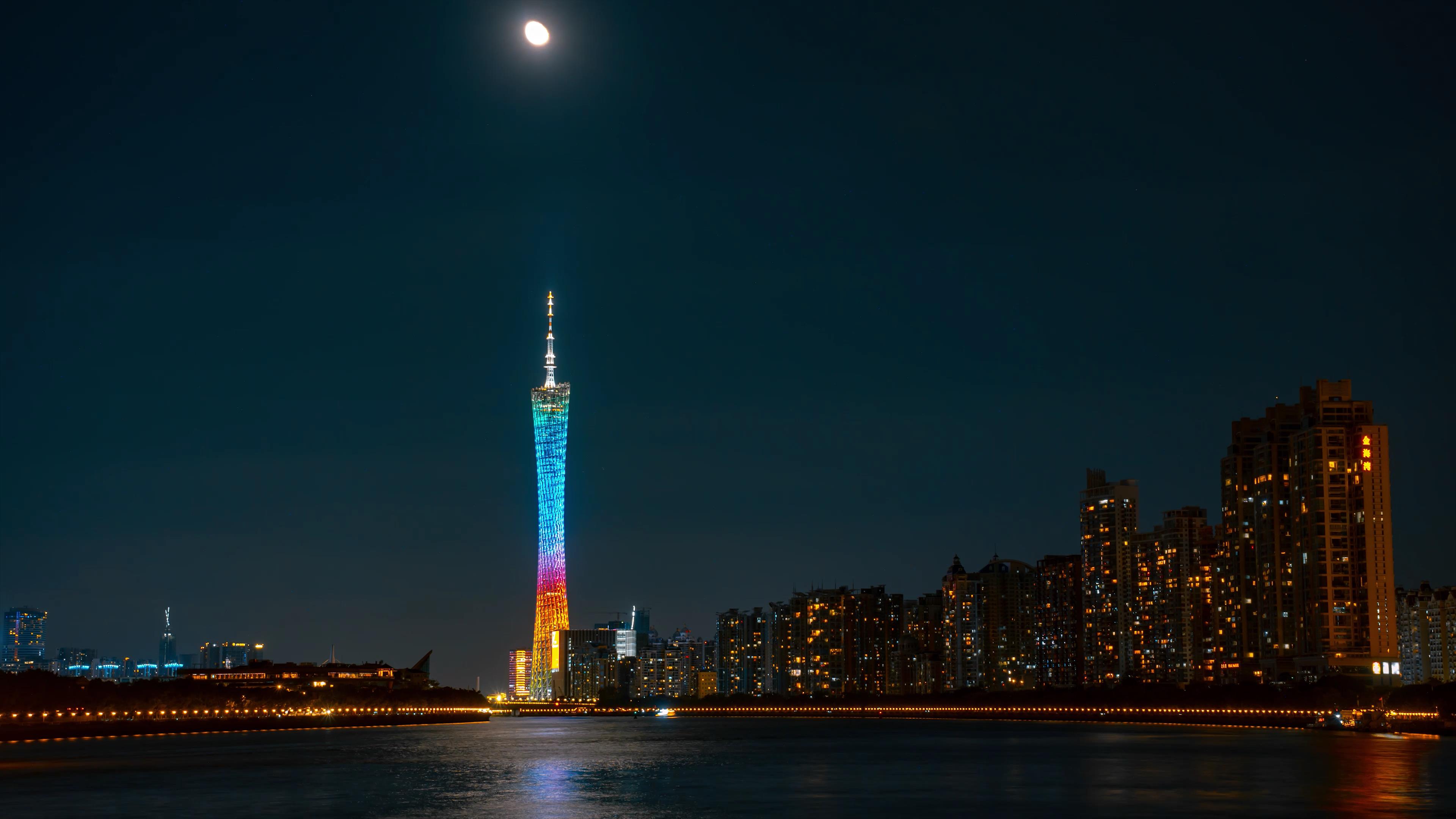 8K震撼延时广州塔月圆城市夜景视频的预览图