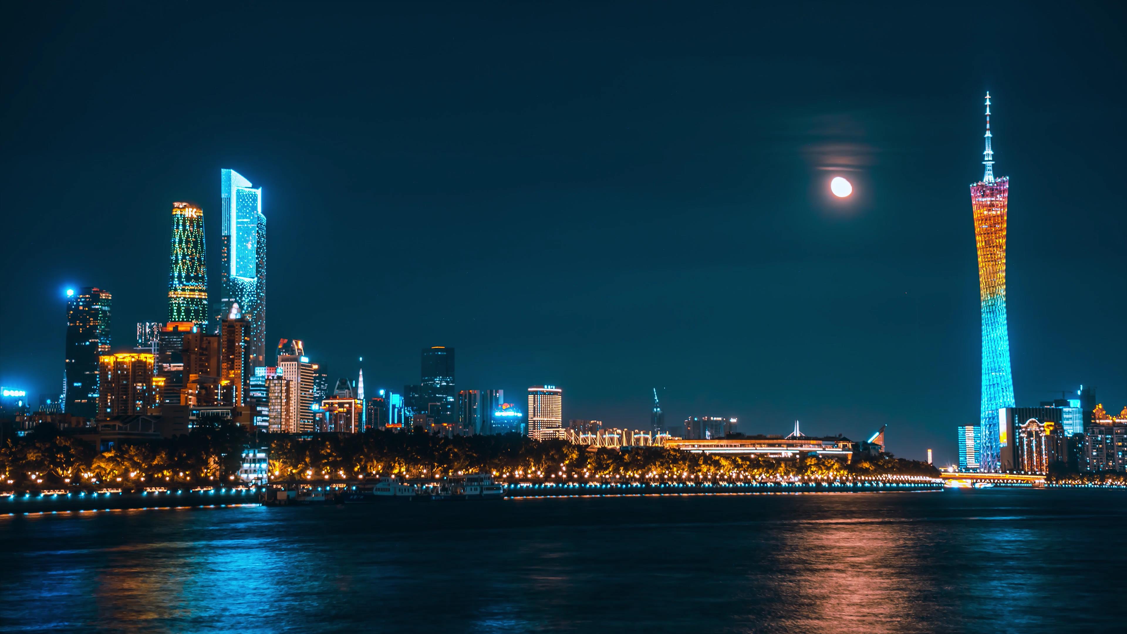 8K移动延时广州大气城市珠江夜景灯光秀视频的预览图