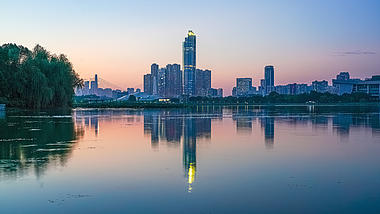 8K武汉城市地标月湖风景区延时实拍视频视频的预览图