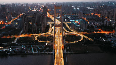 4K武汉城市建筑杨泗港长江大桥实拍视频视频的预览图