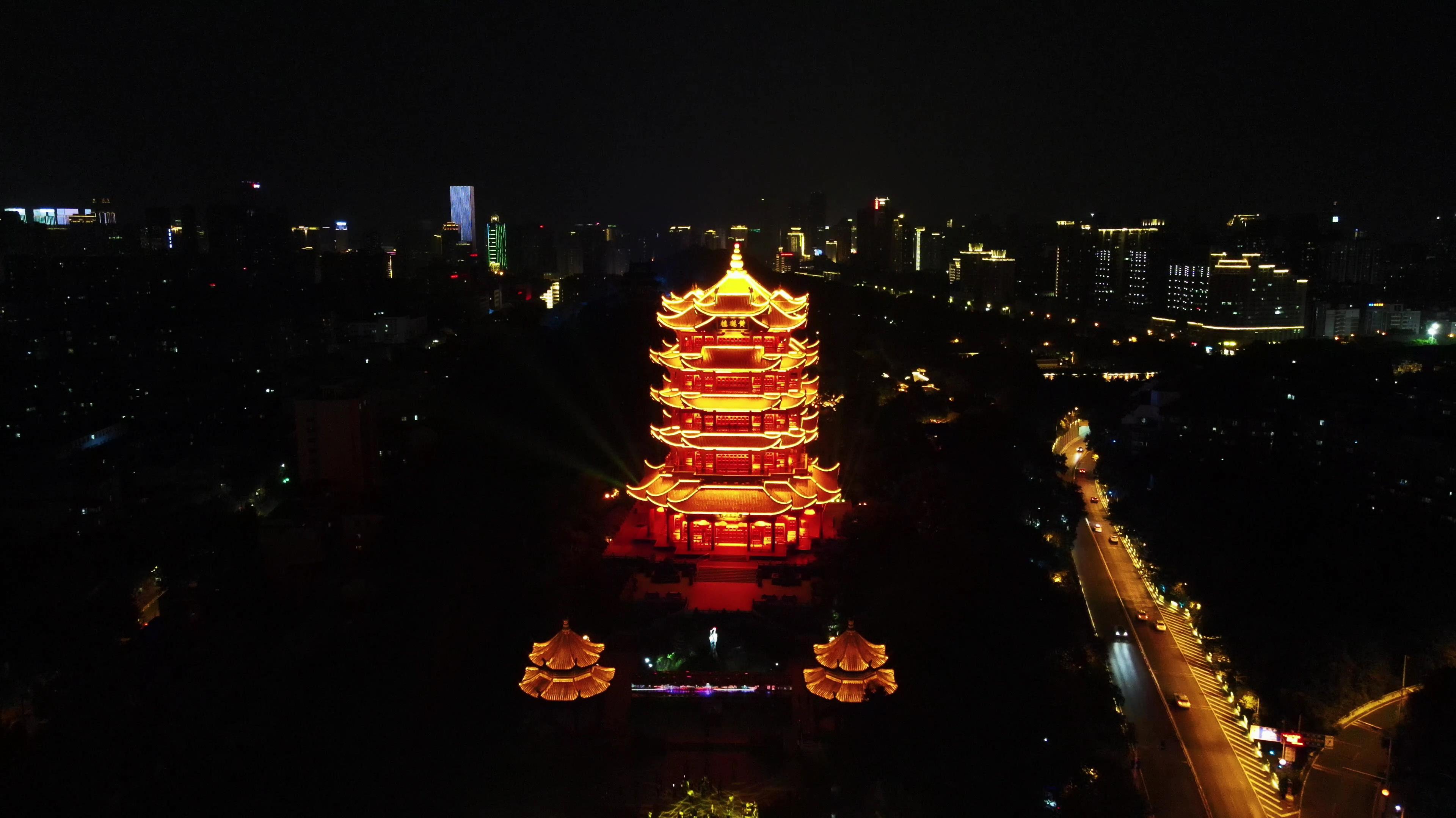 4K航拍湖北武汉黄鹤楼夜景灯光视频的预览图