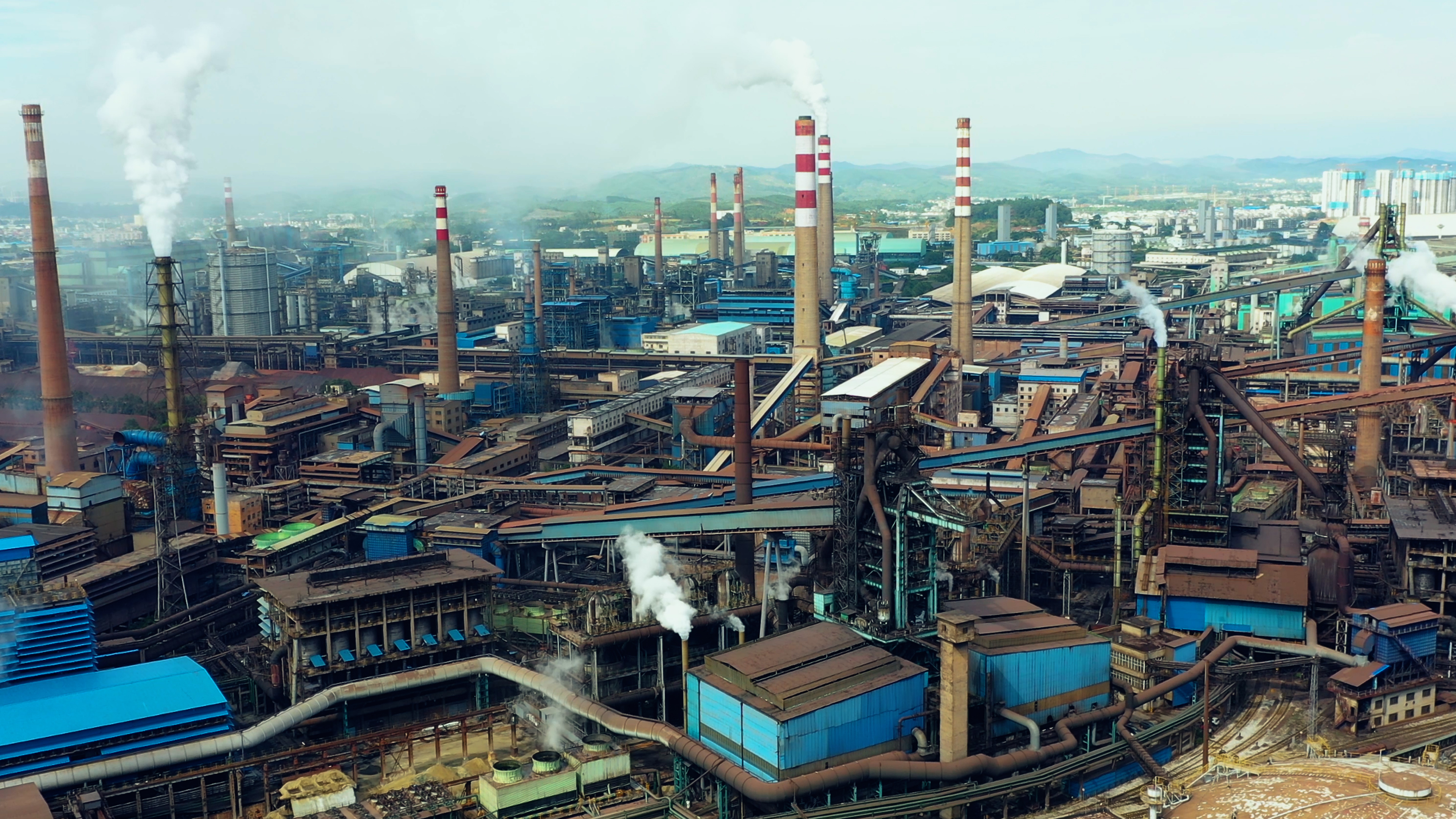 广西省柳州市柳钢焦化厂航拍实拍视频视频的预览图