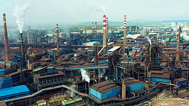 广西省柳州市柳钢焦化厂航拍实拍视频视频的预览图