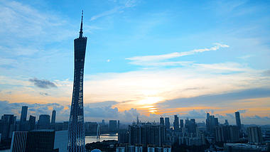 4K大气航拍广州塔唯美逆光日出朝霞视频的预览图
