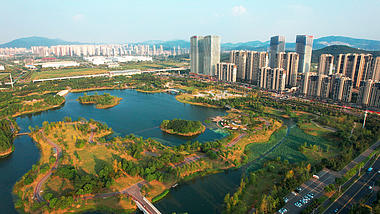 4k航拍南京仙林湖公园视频的预览图
