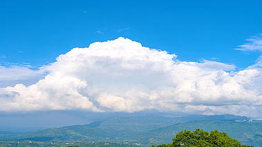 4k实拍大自然山间云海自然风光意境云朵视频的预览图