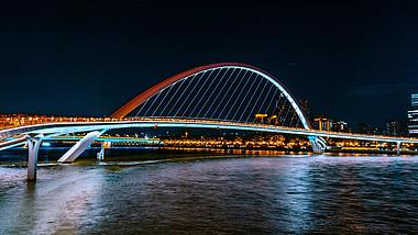 4K震撼移动延时广州地标海心桥夜景视频的预览图