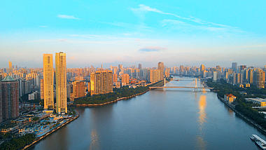 4K震撼航拍广州珠江一带城市群天际线视频的预览图