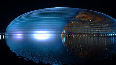 4K实拍北京国家大剧院夜景视频的预览图