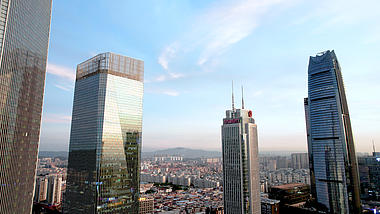 4k航拍东莞环球经贸中心高楼大厦视频的预览图