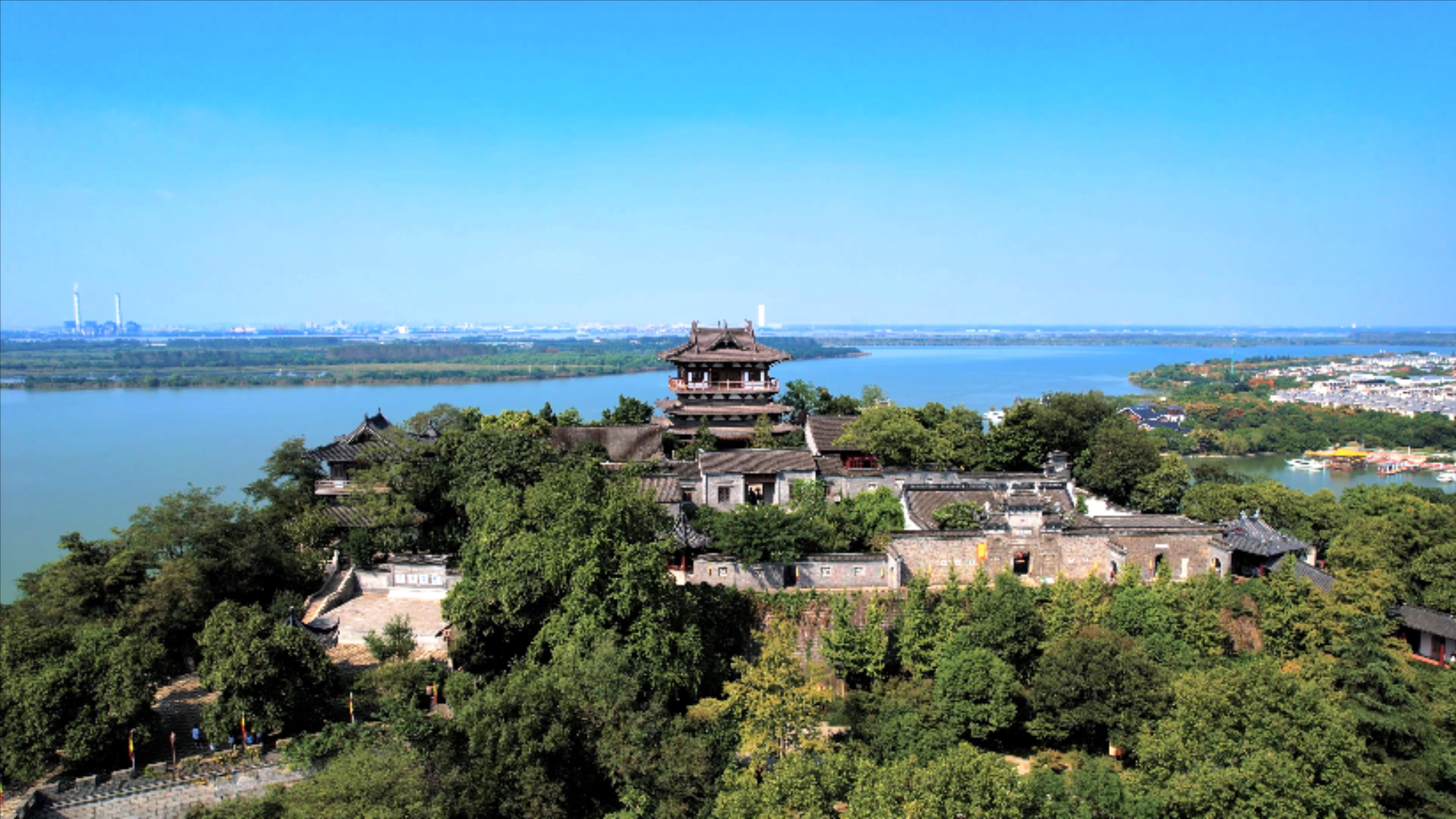 4K航拍江苏省镇江市5A景区北固山甘露寺视频的预览图