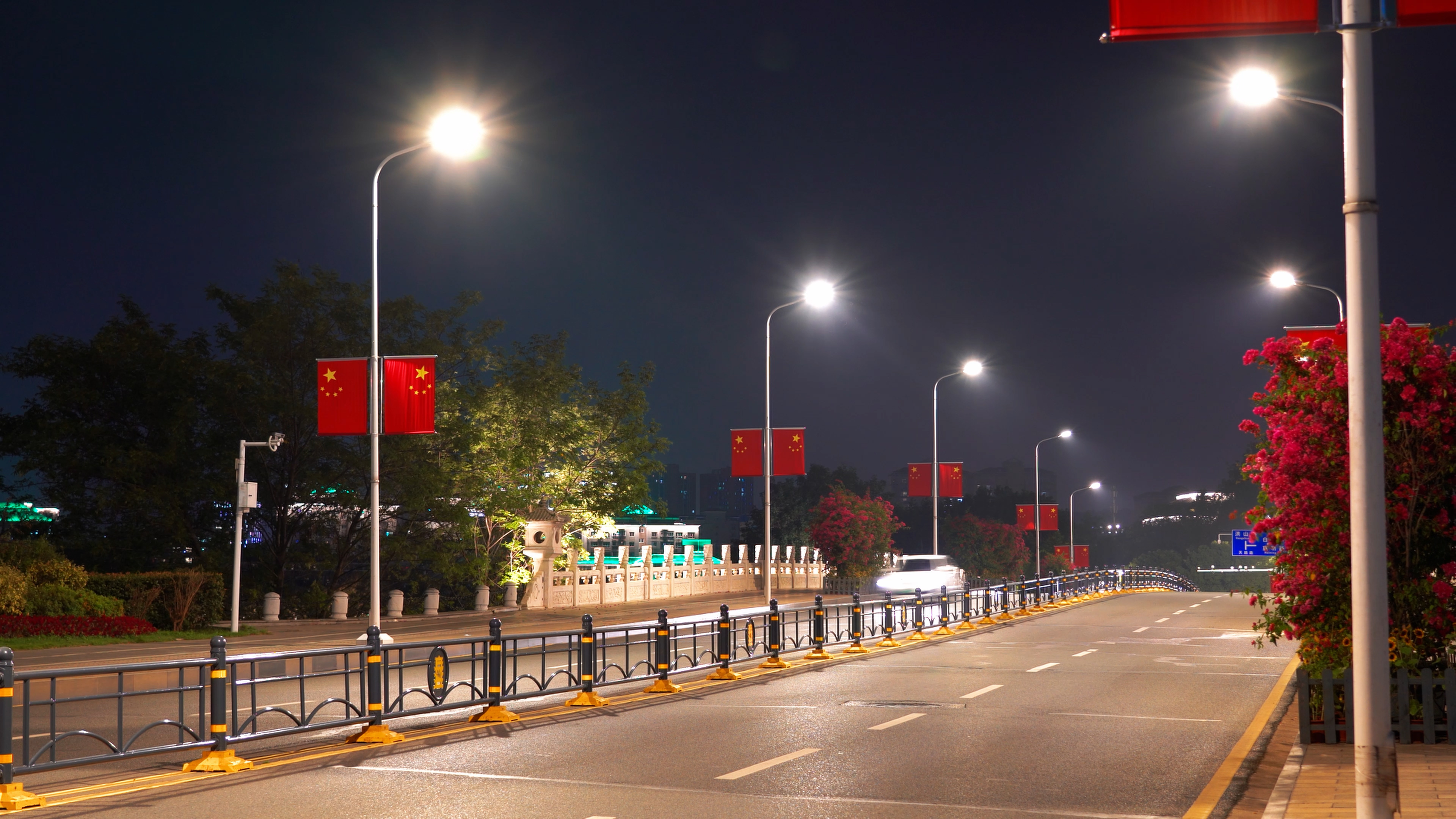 4K武汉城市建筑双洞桥延时夜景实拍视频视频的预览图