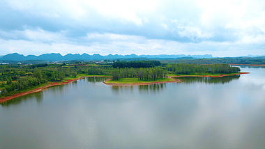 4K航拍贵州红枫湖自然景区天然饮用水源视频的预览图