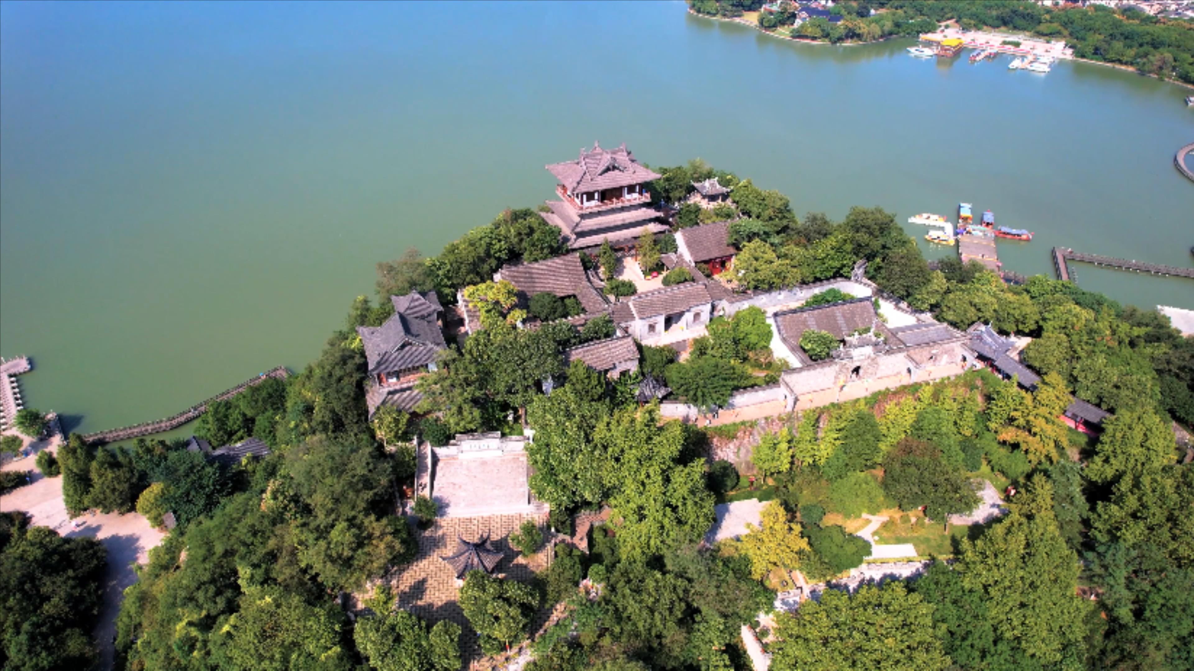 4K航拍5A景区镇江市北固山甘露寺视频的预览图