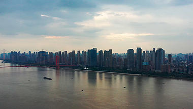 4K武汉城市乌云下的汉阳区航拍实拍视频视频的预览图