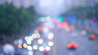 4k实拍城市夜景光斑虚化车流视频的预览图