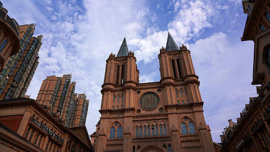 4K武汉城市光谷教堂运镜实拍视频视频的预览图