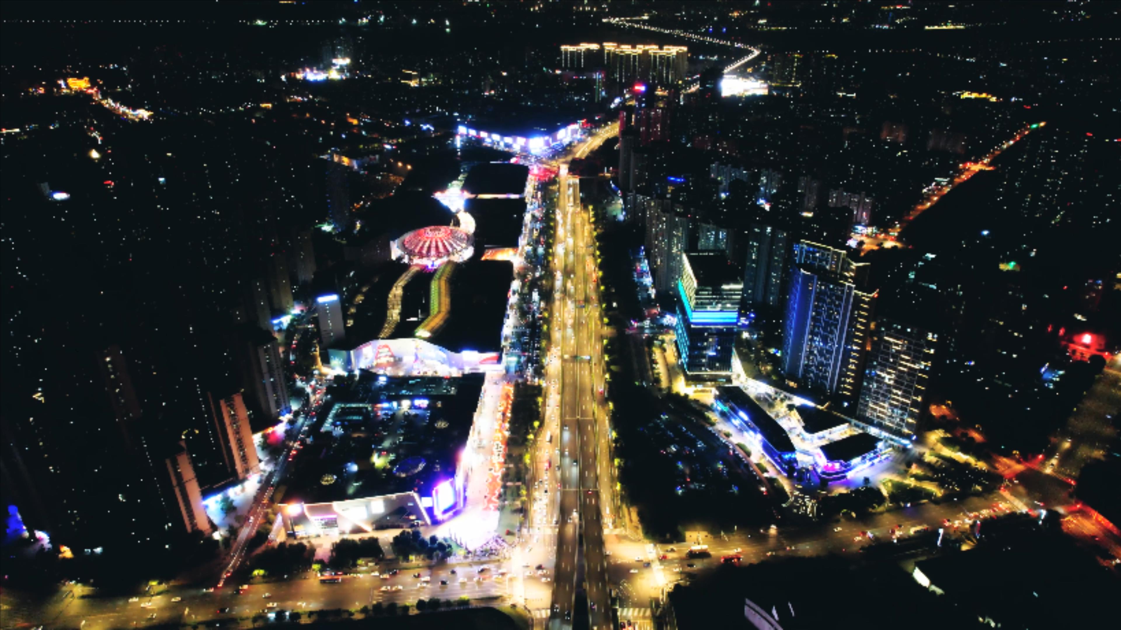 4K航拍城市夜景南京江北新区弘阳广场视频的预览图