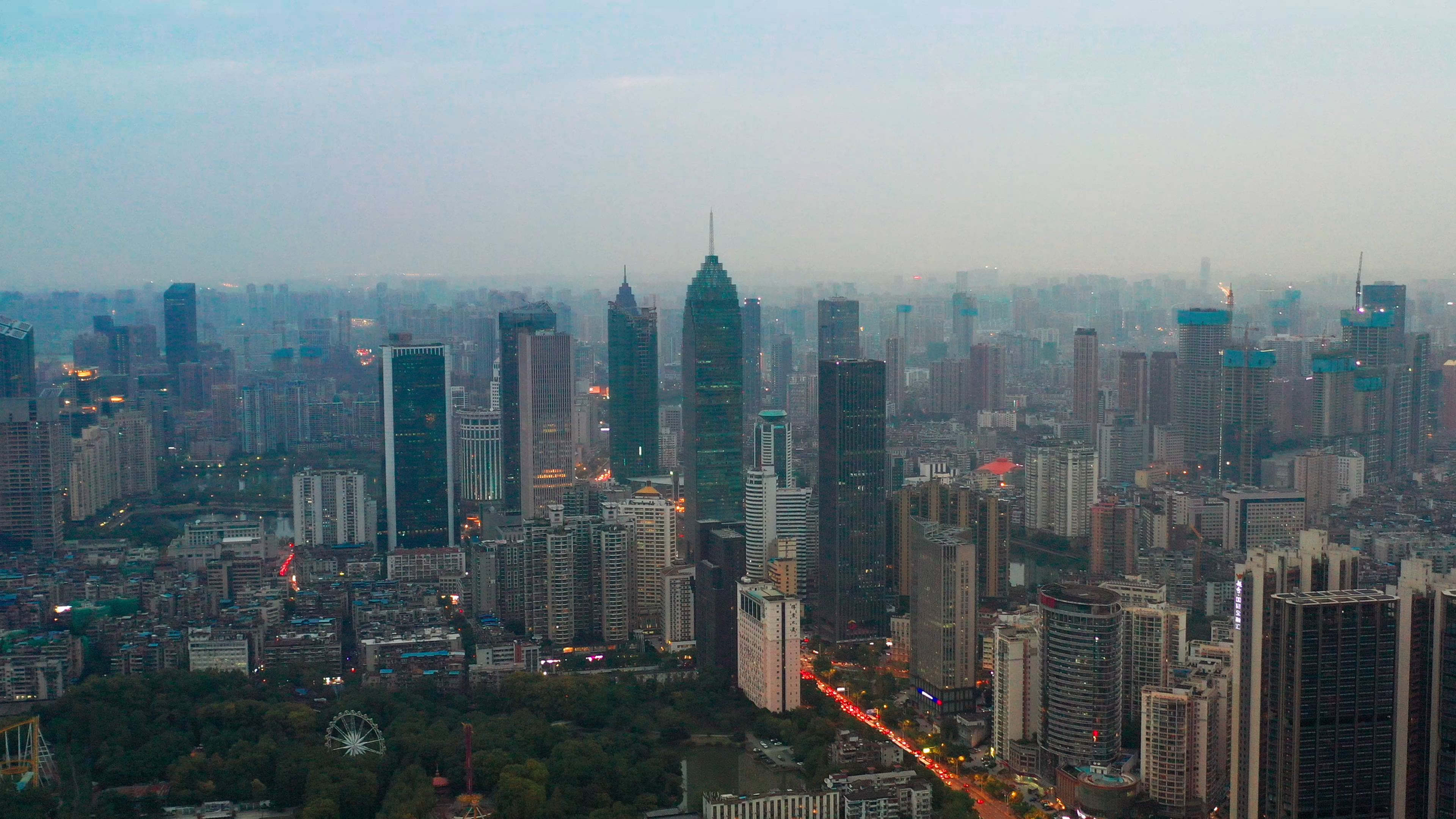 4K武汉城市阴天西北湖建筑群实拍视频视频的预览图