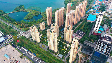 4K武汉城市建筑高端小区航拍实拍视频视频的预览图