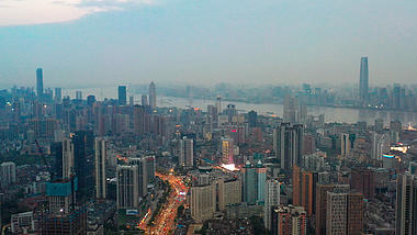4K武汉城市阴天汉口区航拍全景实拍视频视频的预览图