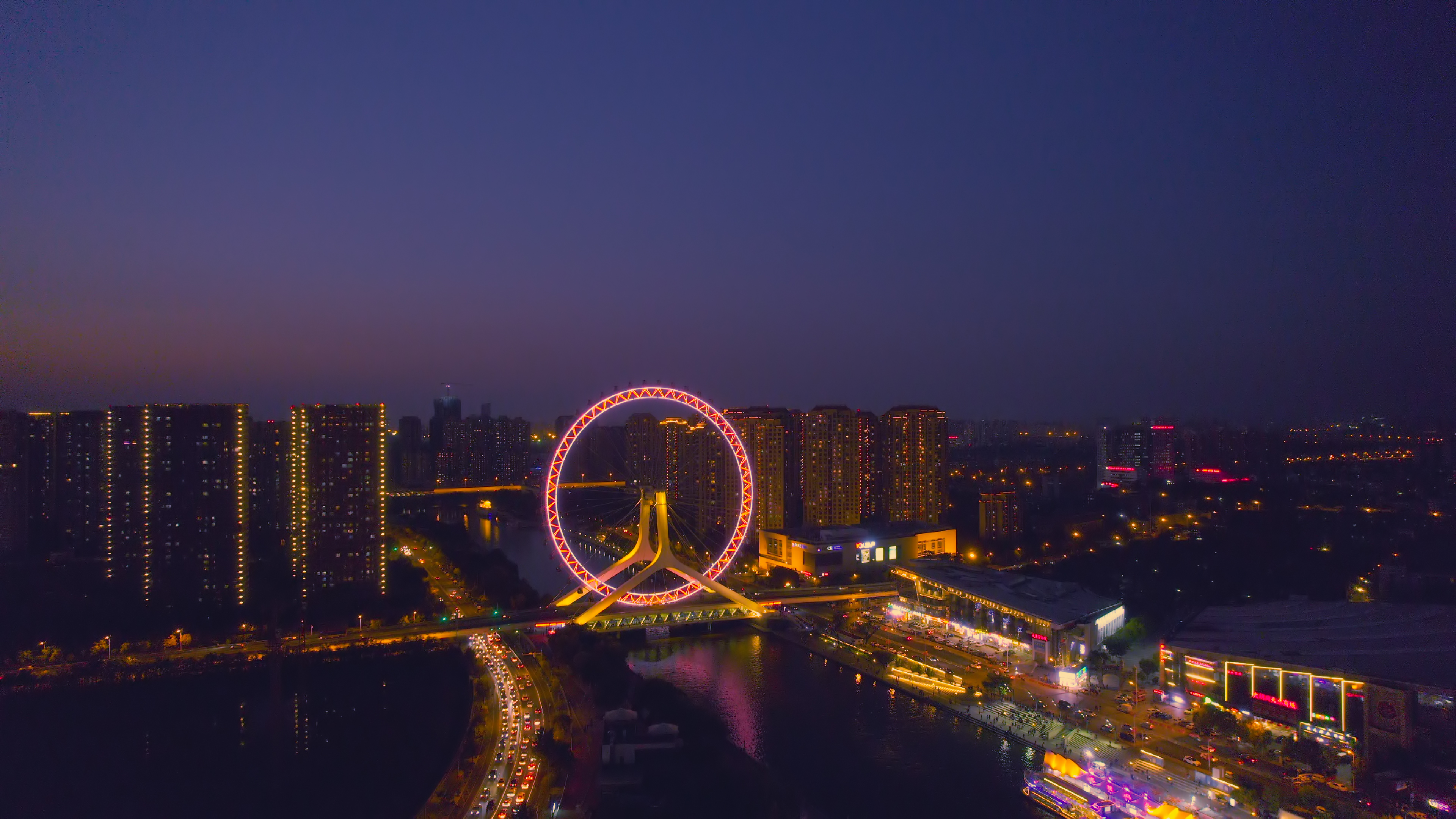 4K天津4A天津之眼夜景航拍视频视频的预览图