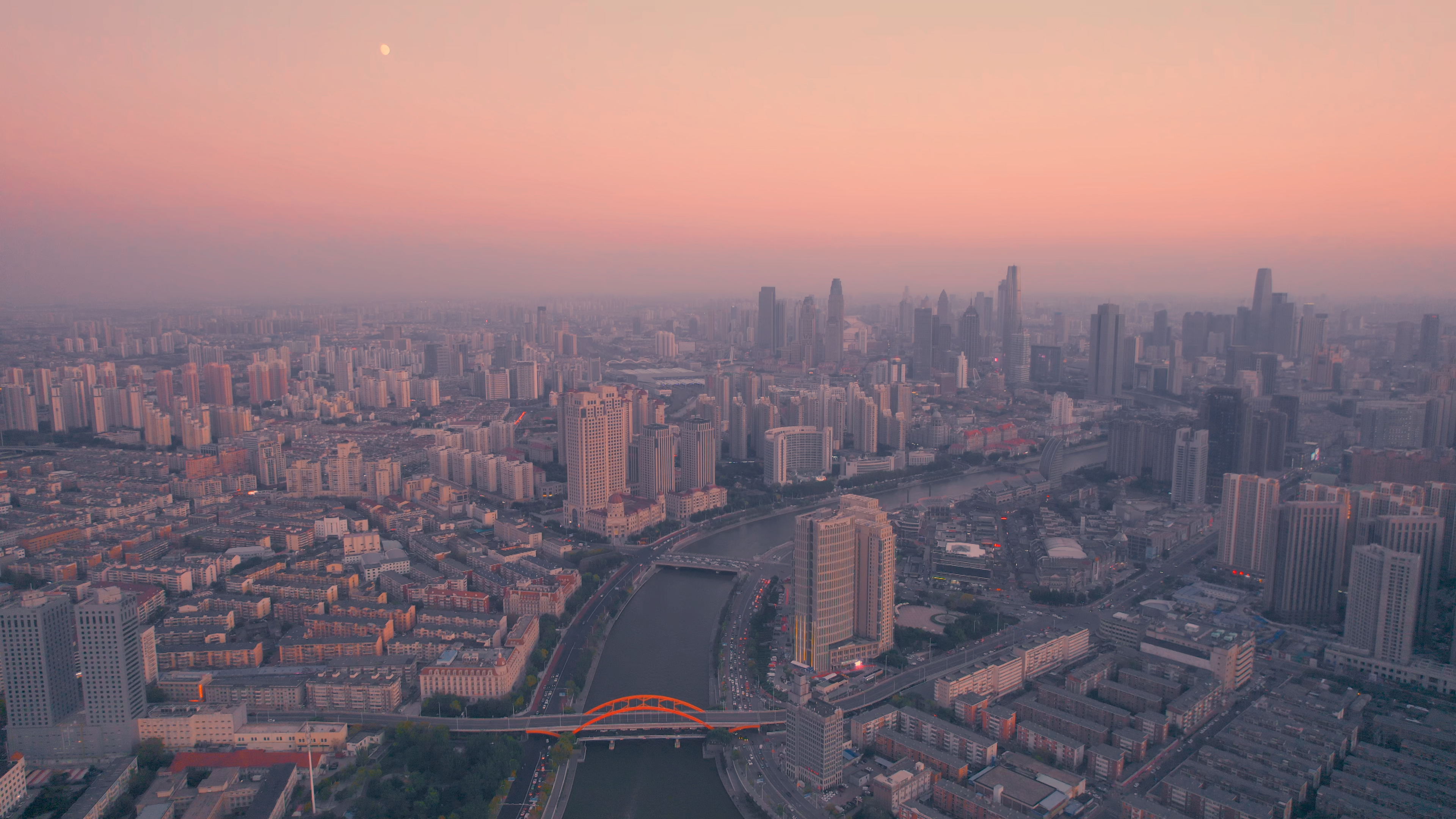 4K实拍天津城市风光夕阳建筑航拍视频的预览图
