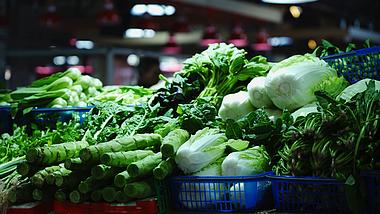 4k菜市场各类新鲜蔬菜实拍民生新闻素材视频的预览图